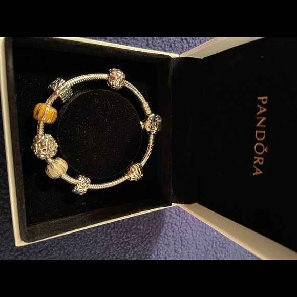 Authentic Pandora bracelet . - Picture 2 of 6